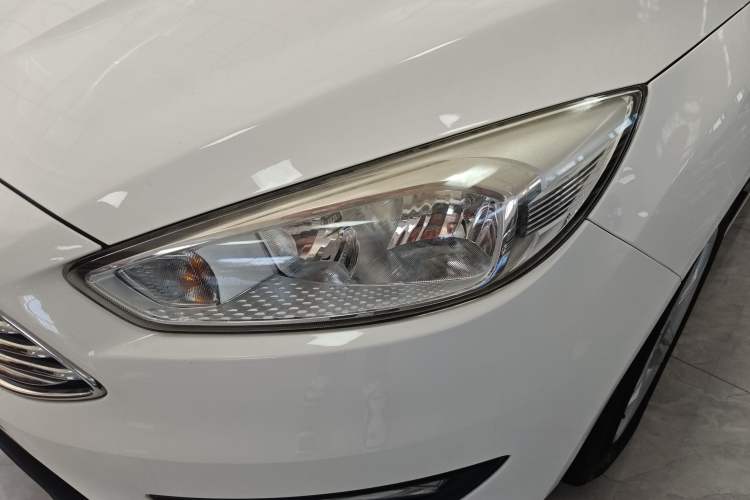 Used Ford Focus 2017 Sedan 1.6L Automatic Comfort Plus SmartDrive Edition
