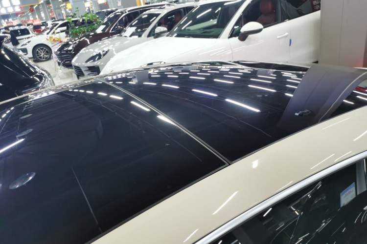 Used Hima Luxeed S7 2025 855 km Max