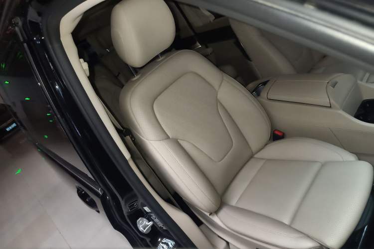 Used Mercedes-Benz V-Class 2022 V 260 Prestige Edition
