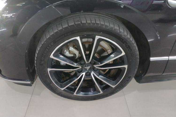 Used VOYAH PASSION 2024 PHEV Four-Wheel Drive Ultra-Long Range Flagship Model