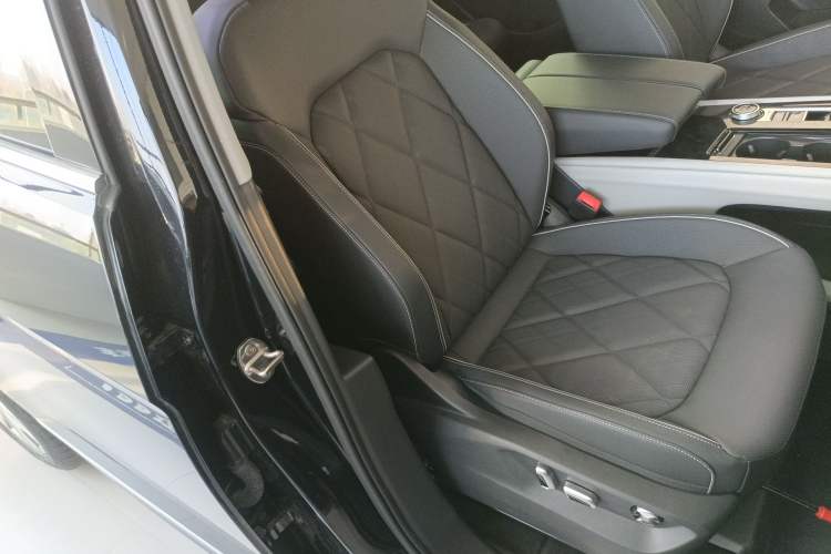 Used Volkswagen Teramont 2024 380TSI Four-Wheel Drive Longxiang Edition
