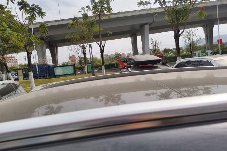 Used Hongqi HS5 2022 Facelifted Version 2.0T Smart Connect Flagship All-Wheel-Drive Edition
