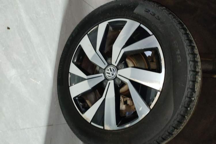 Used Volkswagen Tayron 2019 330TSI Two-Wheel Drive Luxury Model China VI Standard