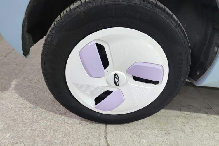 Used Chery QQ Ice Cream 2022 120km Conical Shape Lithium Iron Phosphate