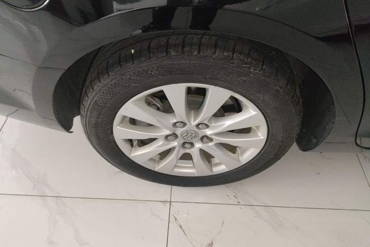 Used Buick LaCrosse 2013 2.4L SIDI Leading Comfort Version
