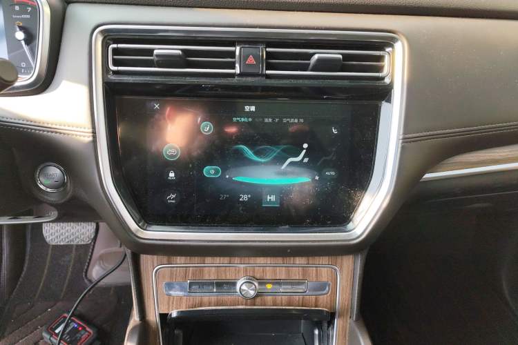 Used Roewe RX8 2019 30T Smart Connectivity Two-Wheel Drive Supreme Flagship Edition