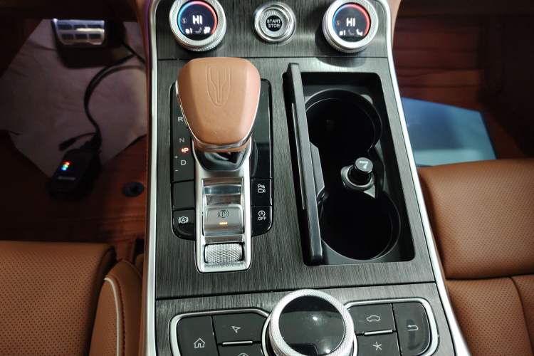 Used Hongqi H9 2023 2.0T Smart Connect Flagship Edition
