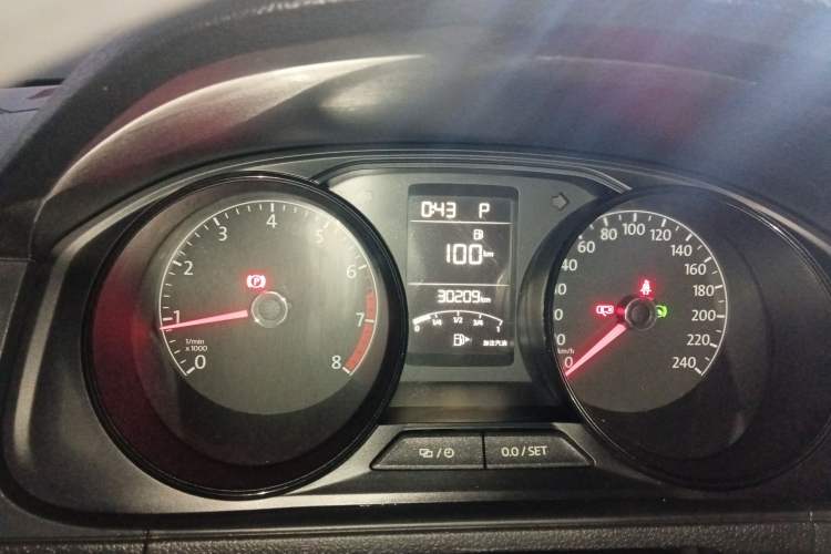 Used Volkswagen Lavida 2017 1.6L Automatic Fashion Edition
