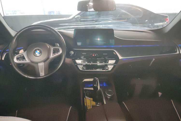 Used BMW 5 Series 2022 Restyled 530Li Leading Edition M Sport Package