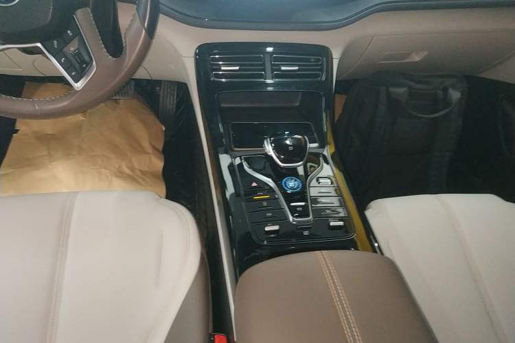 Used BYD Qin PLUS 2024 HONOR Edition DM-i 55KM Leading Model
