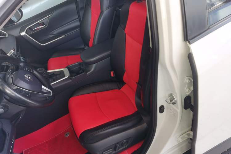 Used Toyota RAV4 2020 2.0L CVT Two-Wheel Drive Fashion Edition