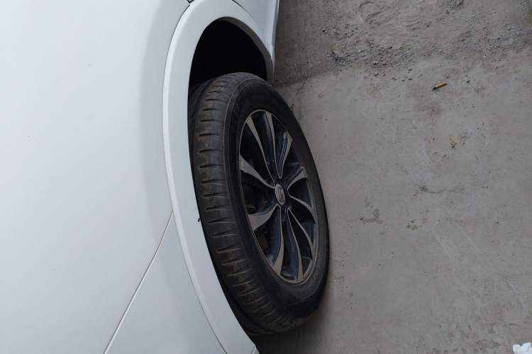 Used Zotye SR7 2016 1.5T Manual Cube Heart Edition China IV Standard
