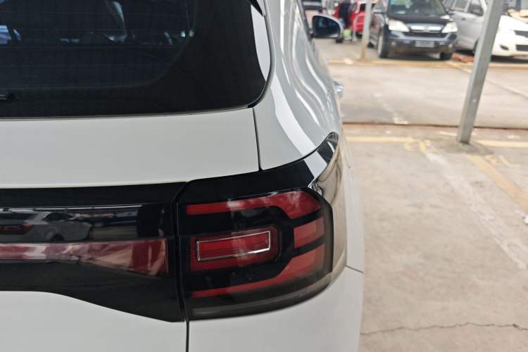 Used Volkswagen Tacqua 2021 200TSI DSG JoyConnect Edition