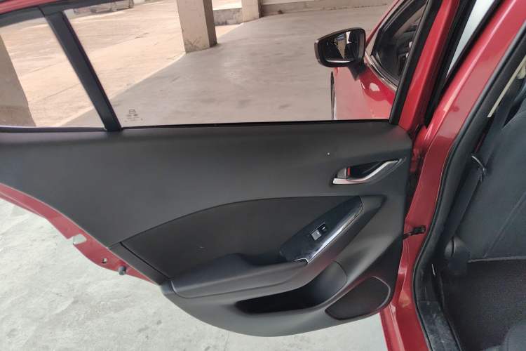 Used Mazda Mazda 3 Axela 2019 Cloud-Controlled Sedan 1.5L Automatic Luxury Model China VI Standard
