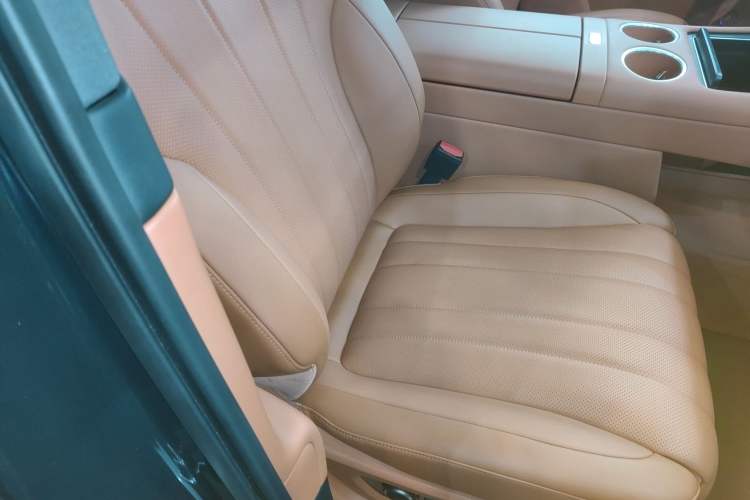 Used Hima AITO M8 2025 Extended-Range Ultra Version 53.4 kWh 6-Seater Edition
