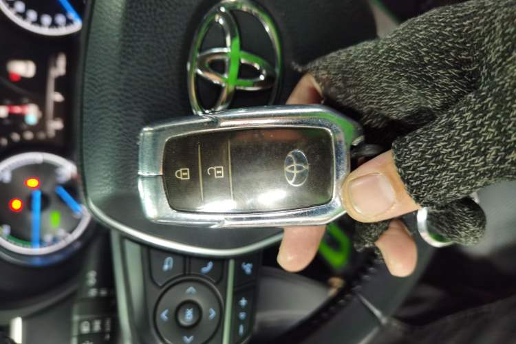 Used Toyota Harrier 2022 Dual-Engine 2.5L CVT Two-Wheel Drive Luxury Edition
