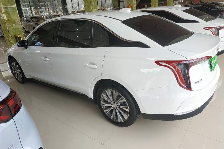 Used Hongqi E-QM5 2022 431 km Charge & Enjoy Edition
