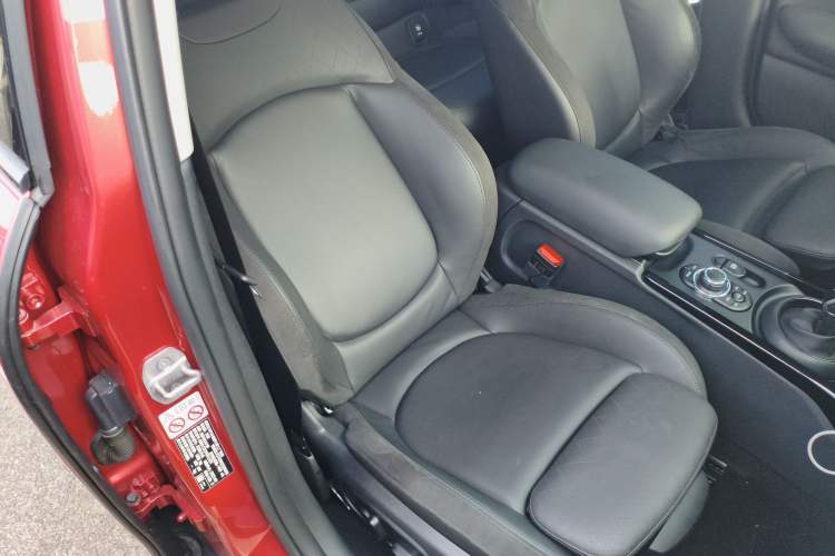 Used  Clubman 2022 Facelift 1.5T COOPER Connoisseur
