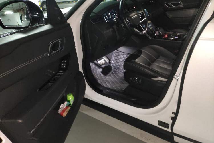 Used Land Rover Range Rover Velar 2022 250 PS