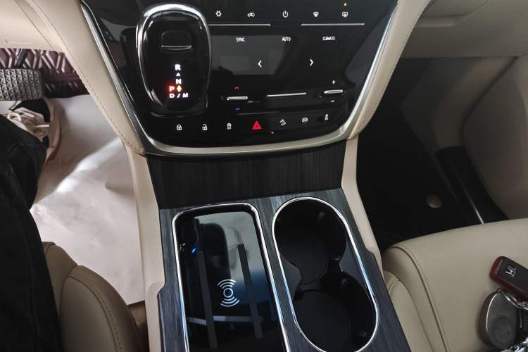 Used Buick GL8 2023 ES Lu Zun Deluxe Model
