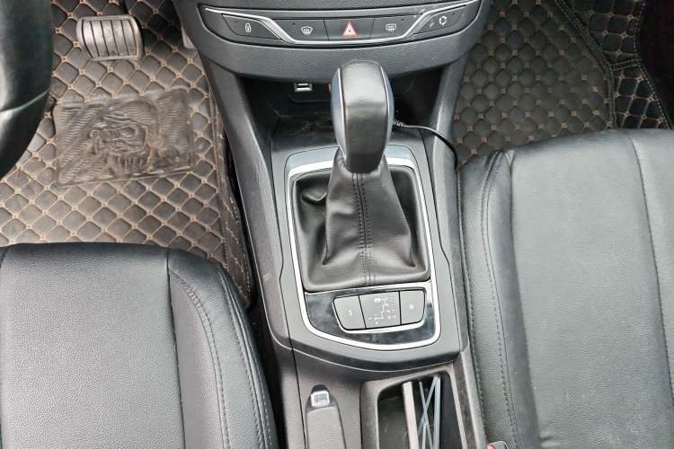 Used Peugeot 308S 2015 1.2T Automatic Jingchi Edition
