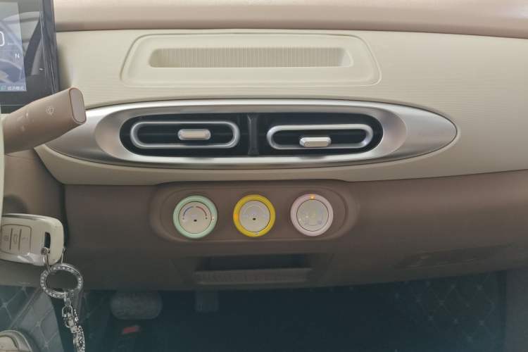 Used Wuling Hongguang MINIEV 2025 Four-Door Version Advanced Edition
