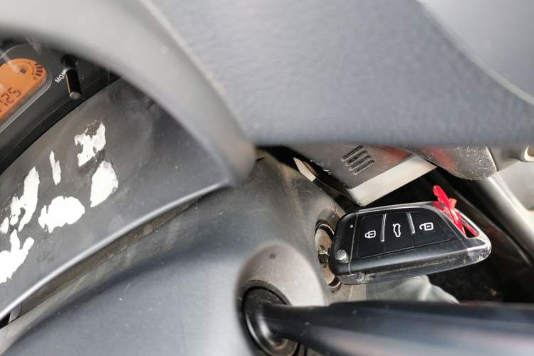 Used Suzuki Alto 2013 Revised Version 1.0L Manual Comfort Edition
