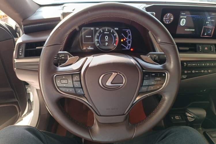 Used Lexus ES 2020 200 Excellence Edition
