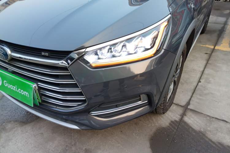 Used BYD Song New Energy 2019 Song DM 1.5TID Smart Connect Dynamic Model
