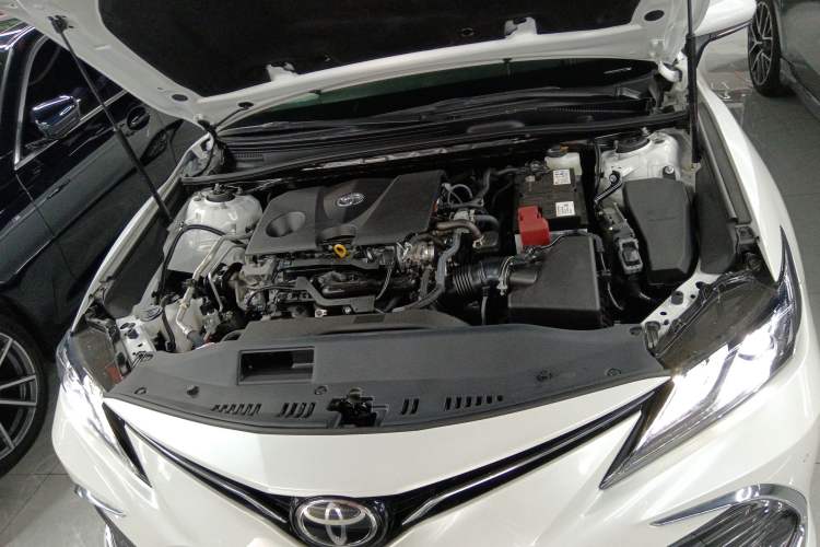 Used Toyota Camry 2023 2.0G Luxury Edition
