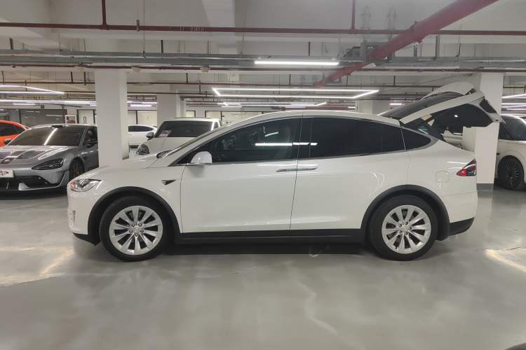 Used Tesla Model X 2019 Long-Range Version
