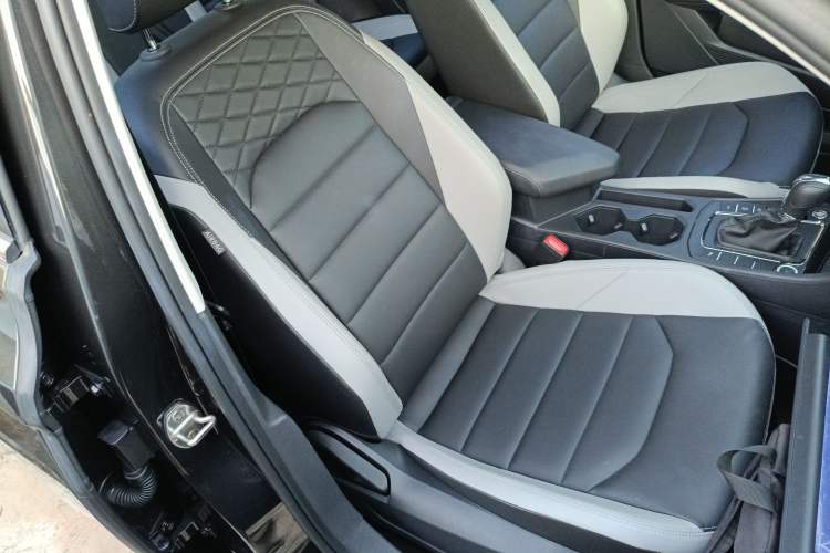 Used Volkswagen Bora 2023 300TSI DSG Prestige Edition
