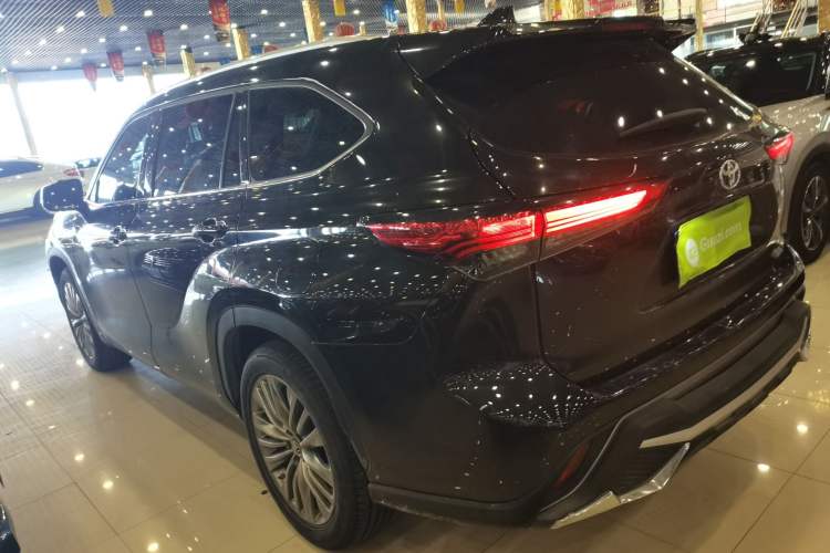 Used Toyota Highlander 2022 Dual-Engine 2.5L Four-Wheel Drive Prestige Version 7 Seats
