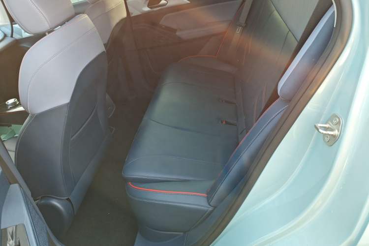 Used Geometry E Firefly 2022 401 km Linglong Tiger 4 Seats