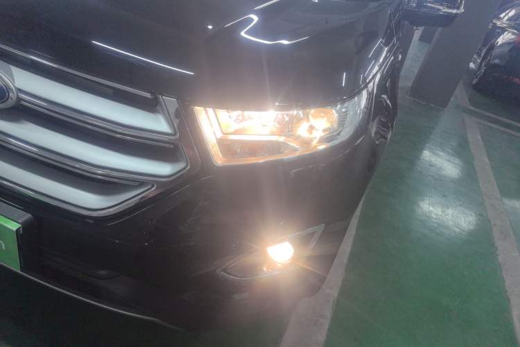 Used Ford Edge 2018 Facelifted EcoBoost 245 Two-Wheel-Drive Platinum Edition 5 Seats China V Emission Standard
