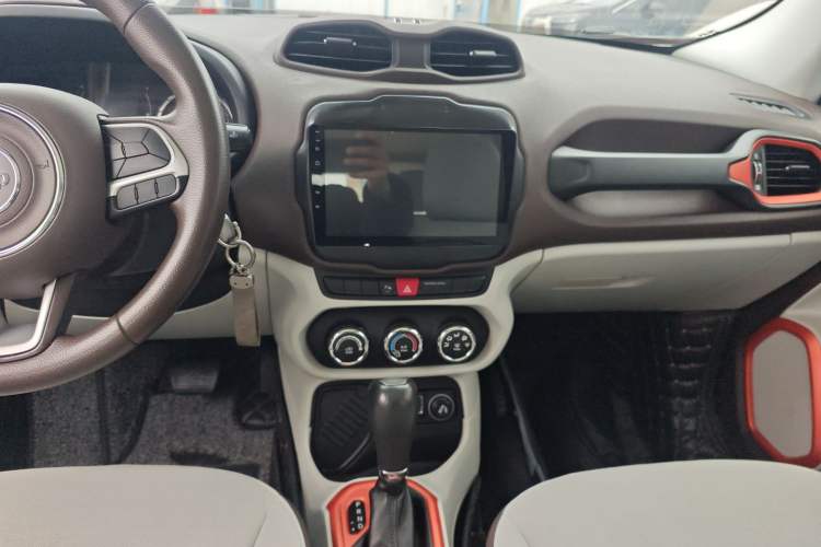 Used  Renegade 2017 180T Automatic High-Energy Version