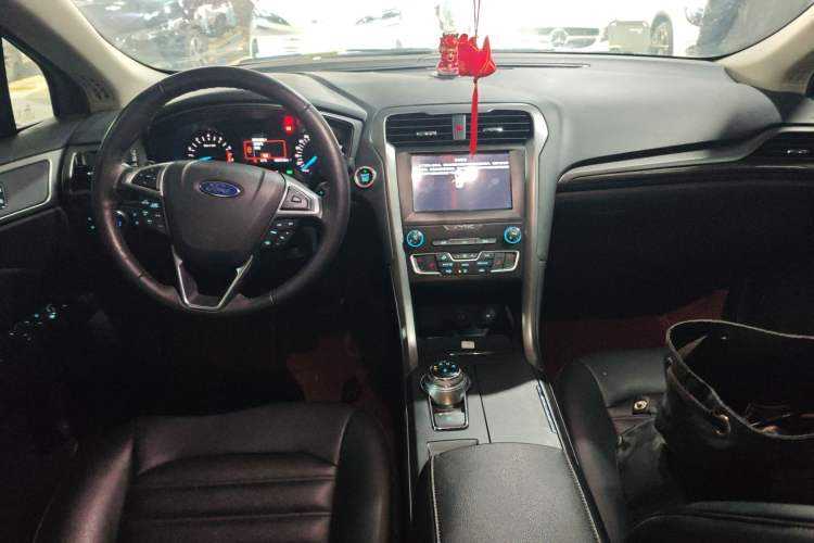 Used Ford Mondeo 2018 EcoBoost 180 Smart Control Fashion Model China VI Standard