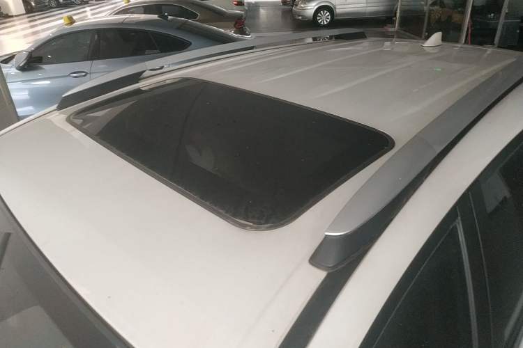 Used Toyota RAV4 2015 2.0L CVT Two-Wheel Drive Fashion Edition