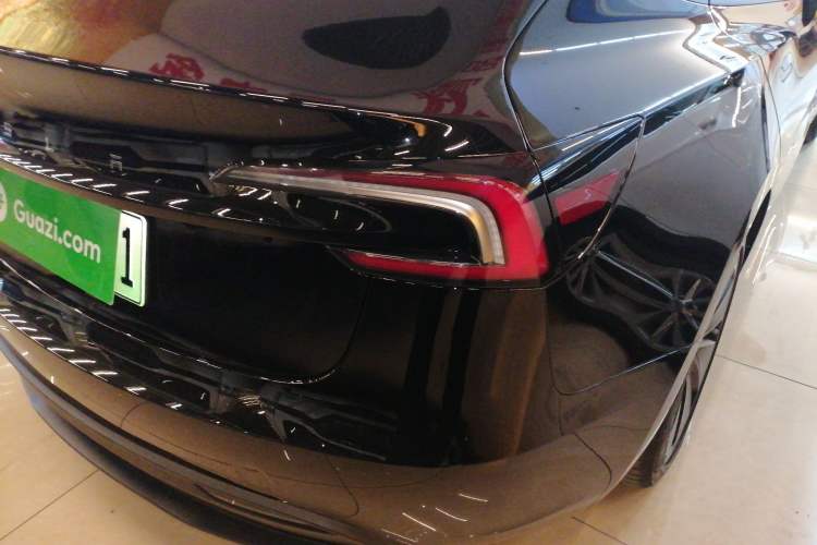 Used Tesla Model 3 2025 Rear-Wheel-Drive Version
