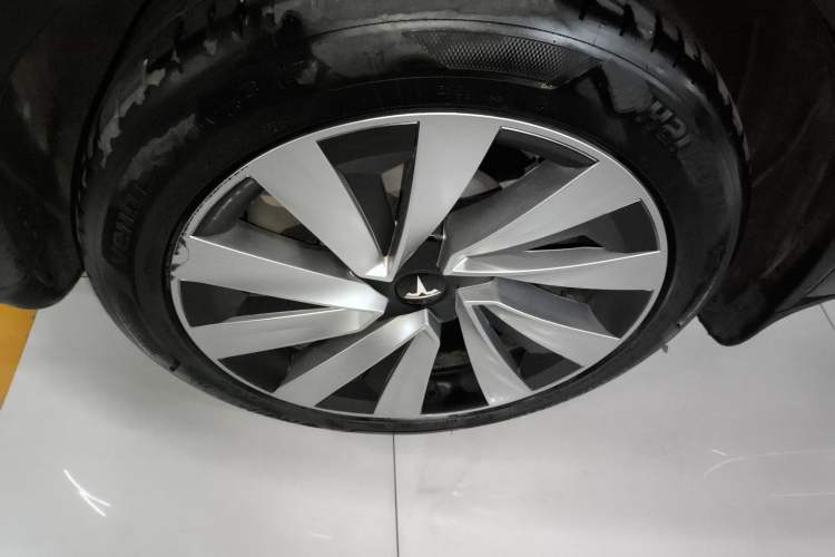 Used Tesla Model Y 2025 Long-Range All-Wheel Drive First Edition
