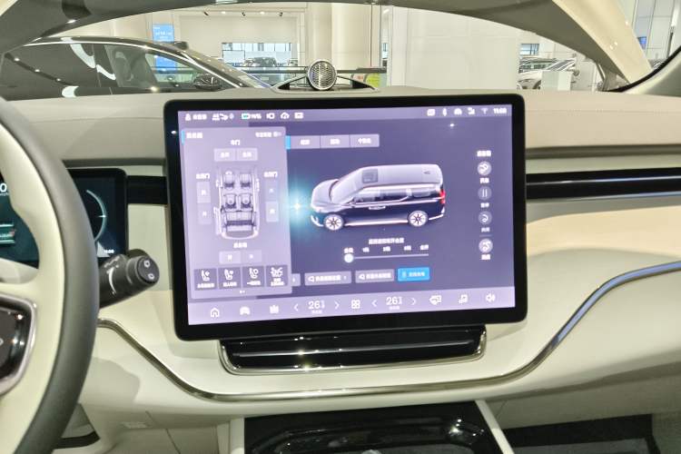 Used Volvo EM90 2025 Ultra Six-Seater