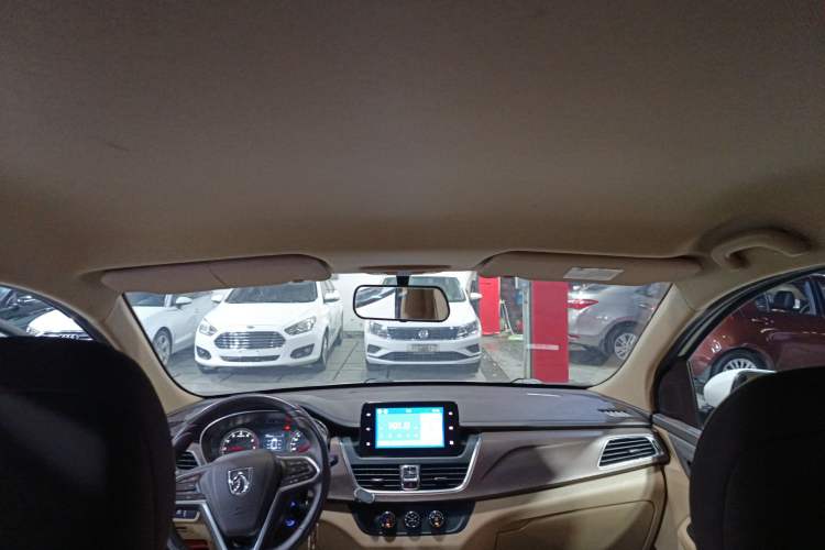 Used Baojun 730 2017 1.5T Manual Fashion Version 7 Seats China V Emission Standard