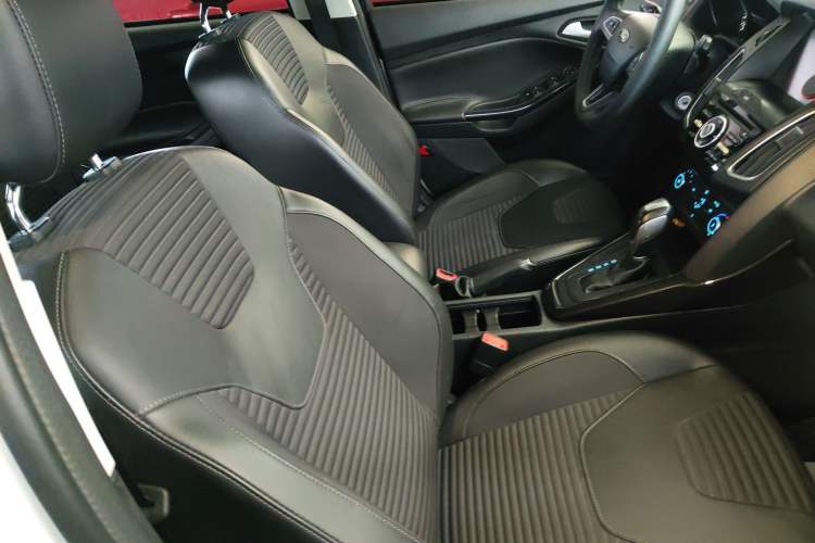 Used Ford Focus 2018 Hatchback Classic 1.6L Automatic Trendy SmartDrive Edition