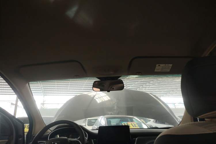 Used Baojun 730 2017 1.5T Manual Fashion Version 7 Seats China V Emission Standard
