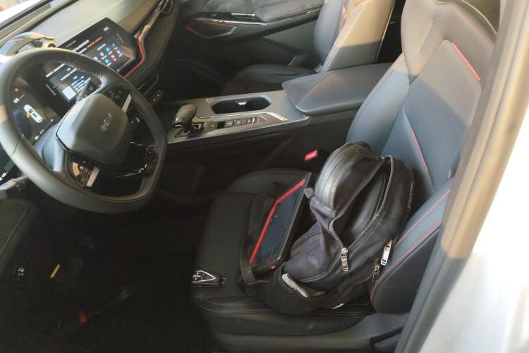 Used Oshan X5 PLUS 2023 Revised Version 1.5T DCT Navigation Edition
