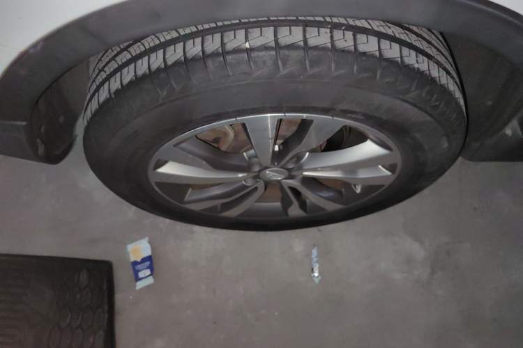 Used Geely Auto Emgrand X7 Sport 2016 1.8TD Automatic ZhiShang Model
