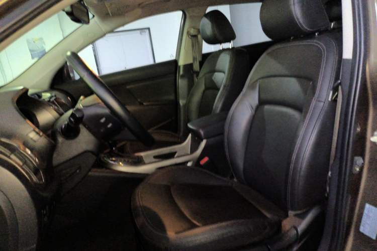 Used Kia Sportage R 2015 2.0L Automatic Two-Wheel Drive DLX Model