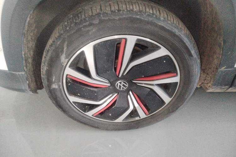 Used Volkswagen Tharu 2024 300TSI Two-Wheel-Drive Moon Luxury Edition