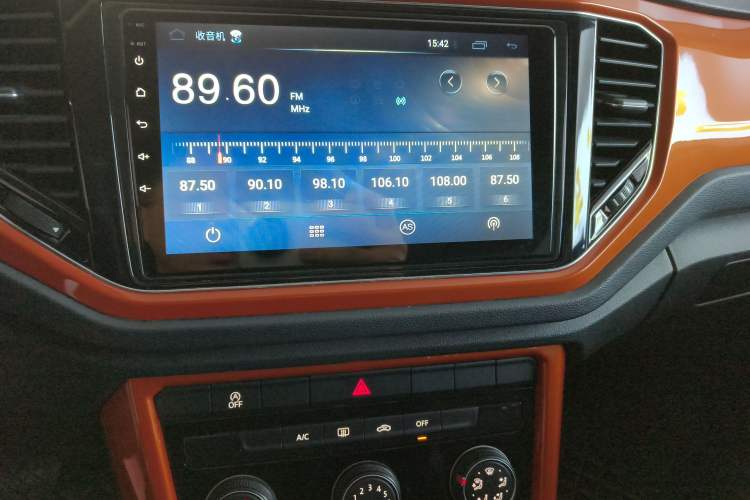 Used Volkswagen T-ROC 2018 230TSI DSG Two-Wheel Drive Advanced Version China V Standard