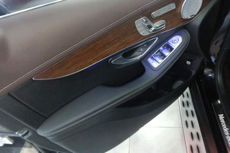 Used Mercedes-Benz GLC 2021 GLC 300 L 4MATIC Dynamic Model
